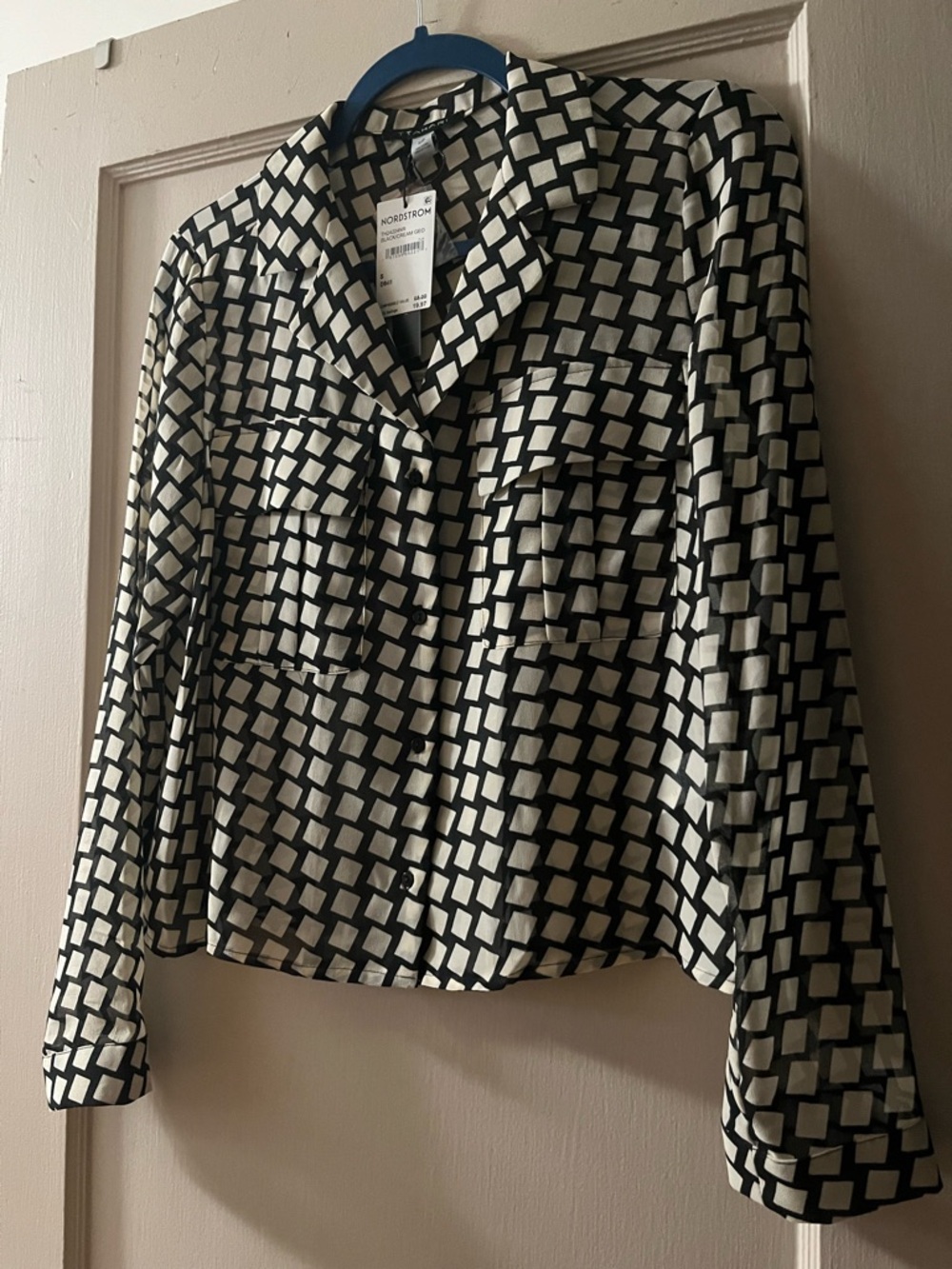 T Tahari Black and Beige Geometric-Print Button Jacket